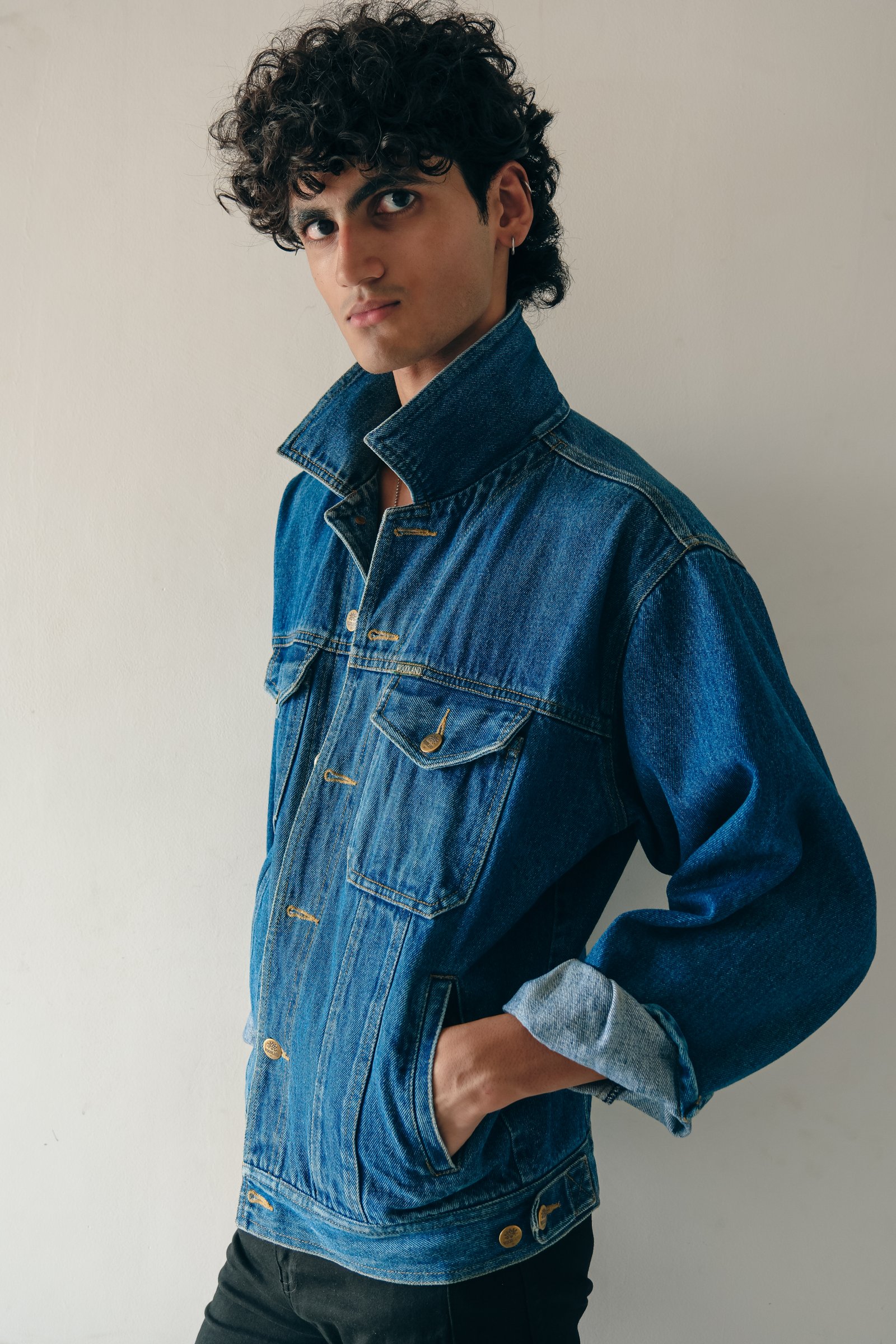 model-img