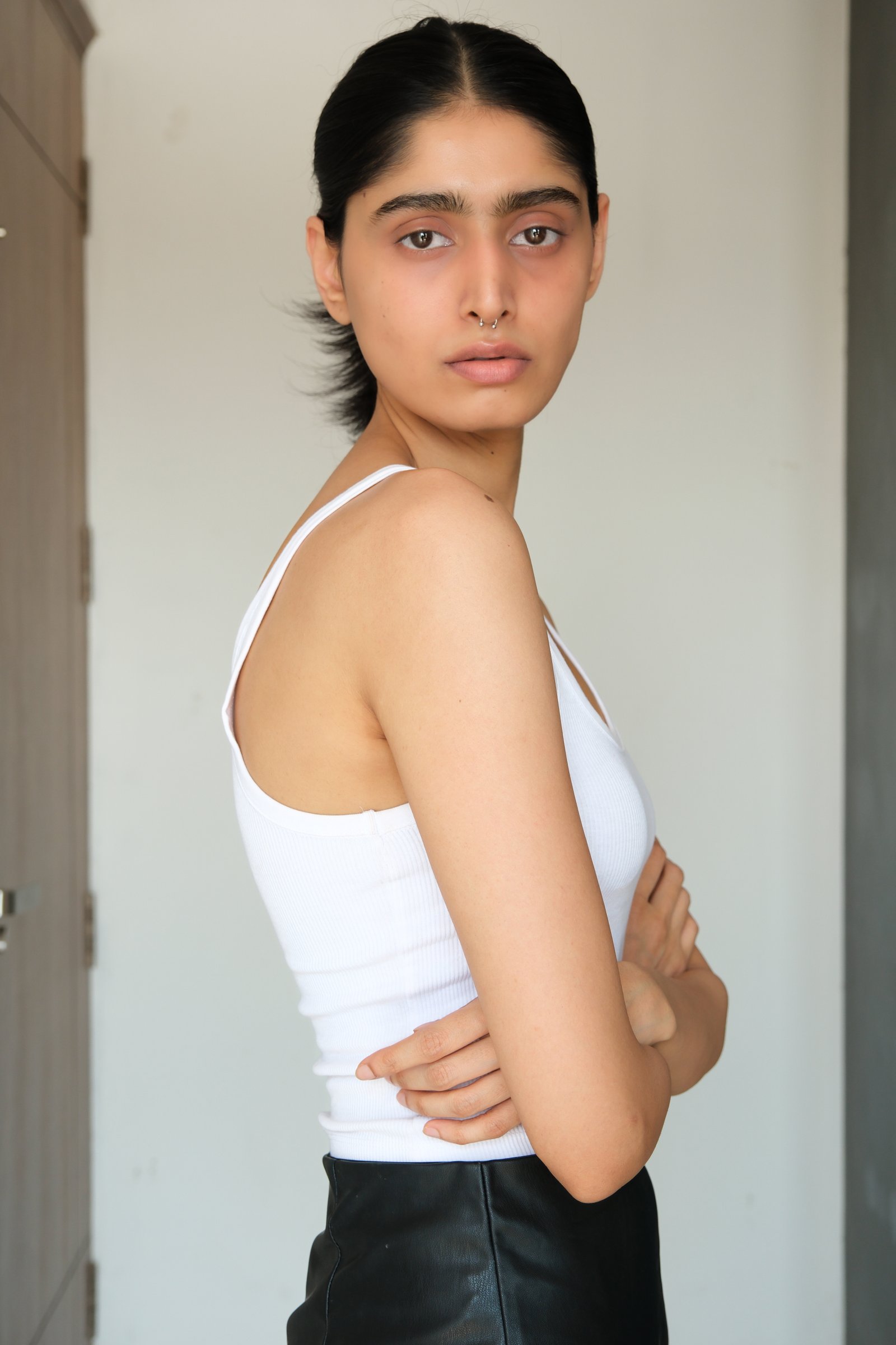 model-img