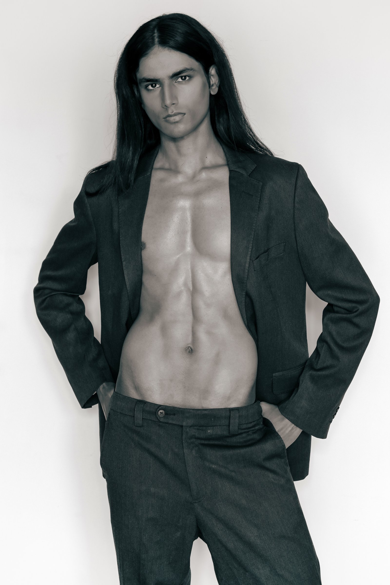 model-img
